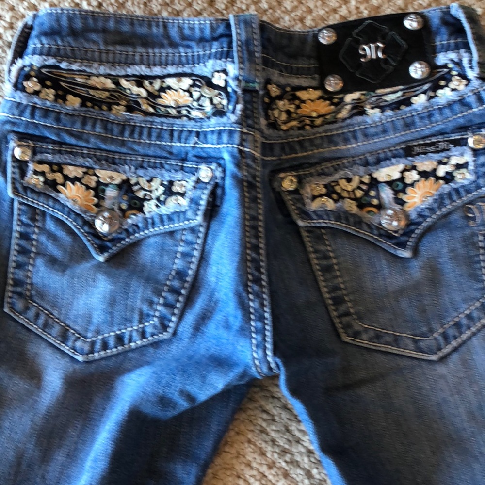 miss me capris size 26 see description for flaw